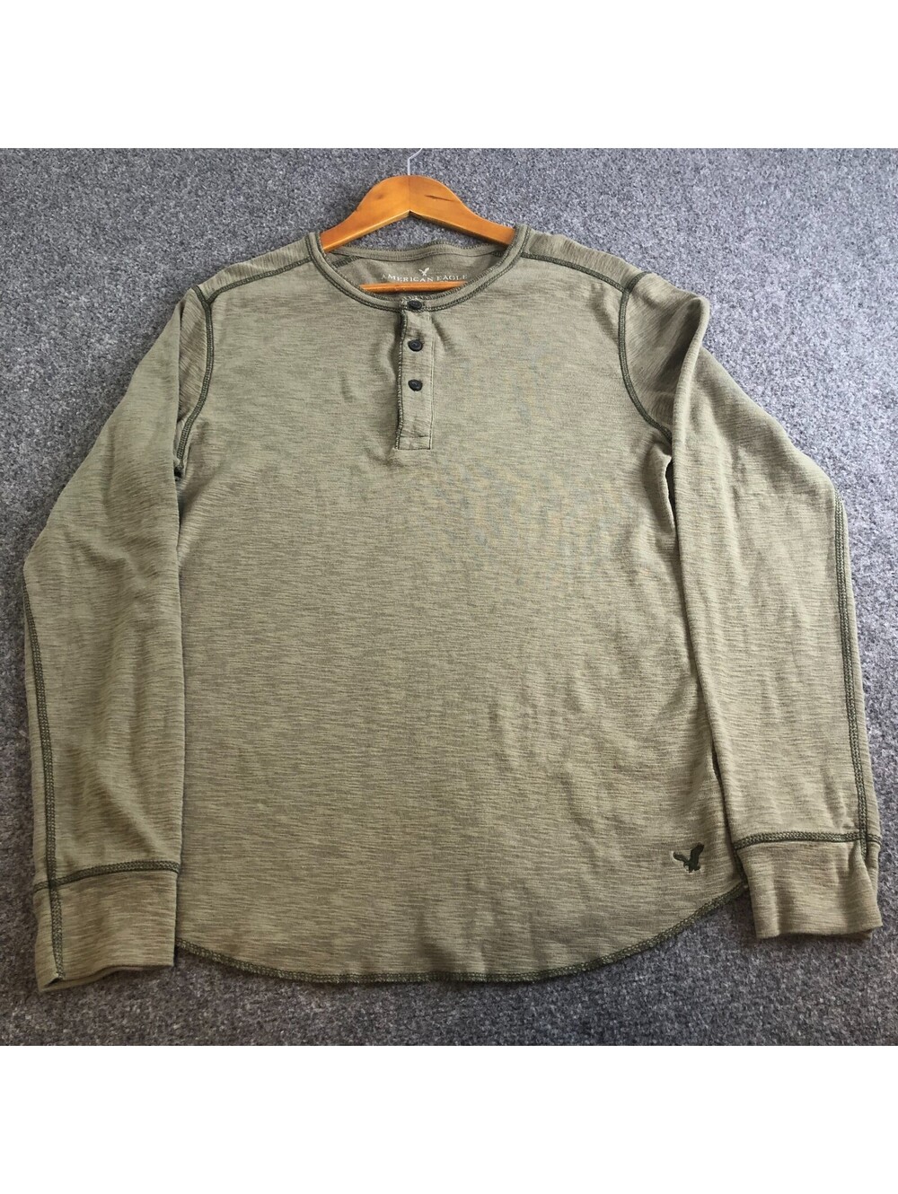 American Eagle Shirt Mens Medium Green Henley Raglan Military Standard Thermal
